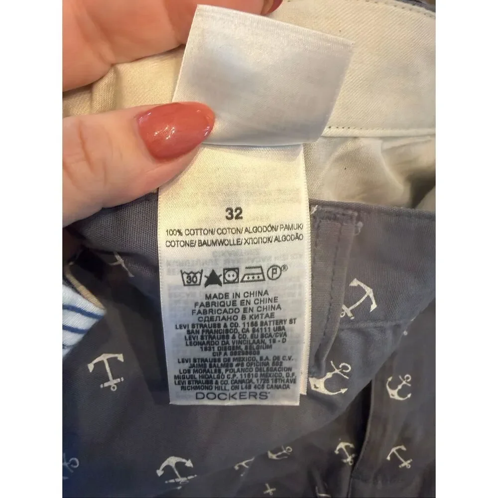 Dockers Gray White Anchors Bermuda Shorts sz 32 NWOT